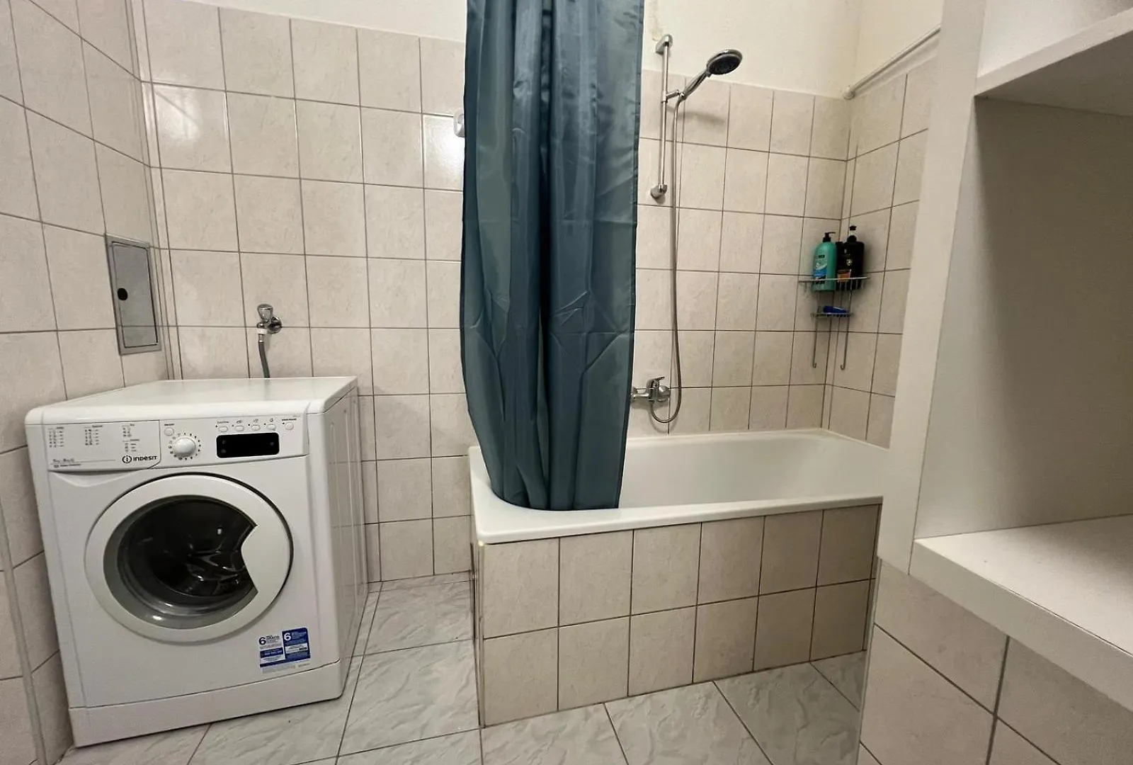 Affordable 3Br Apt. Near Meidling Station Διαμέρισμα Βιέννη